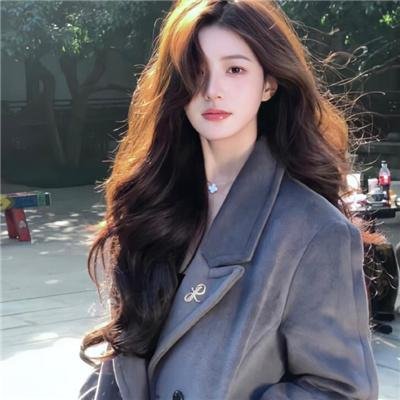 隔楼女孩：我们之间的层距